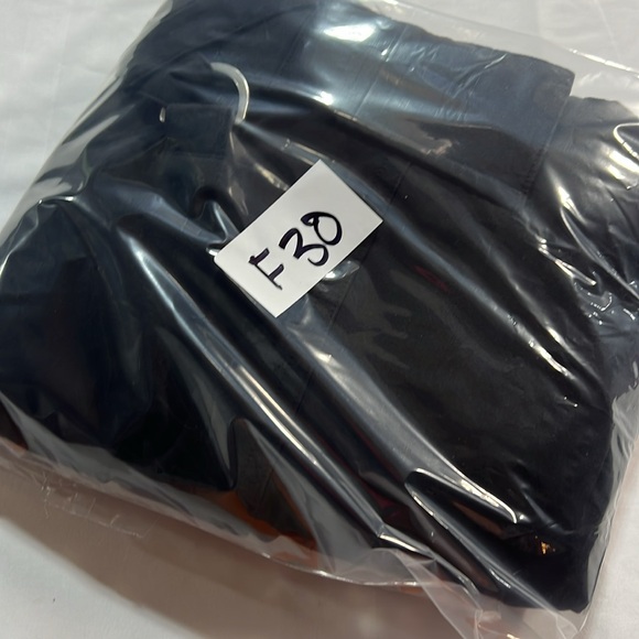 Alo black cargo pants (see measurements) - Picture 10 of 14